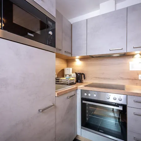 Hinterburghof * سالفلدن ام ستينه