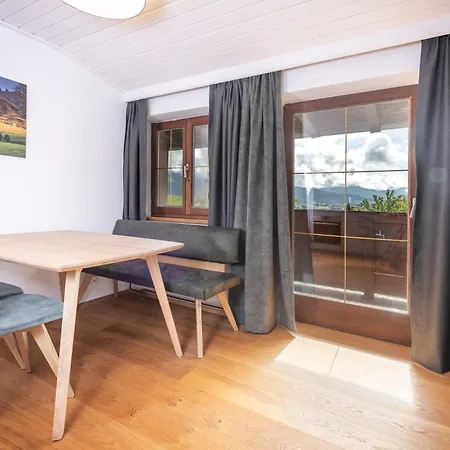 مزرعة للإقامة Hinterburghof *