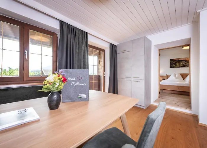 Hinterburghof ザールフェルデン・アム・シュタイナーネン・メアー